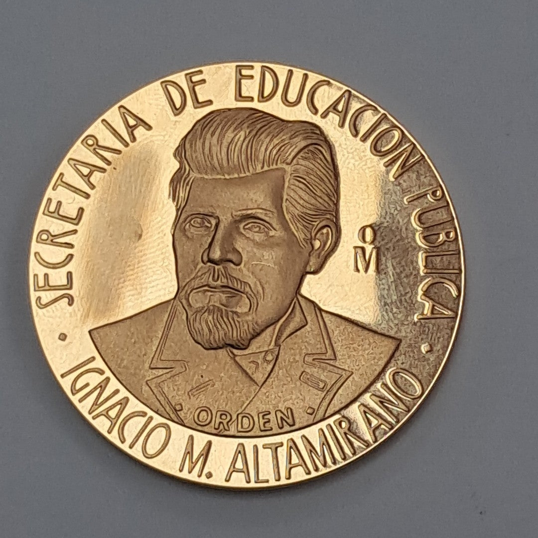 MEDALLA CONMEMORATIVA ORO 21 K 42,00 GRMS (SEMINUEVO)