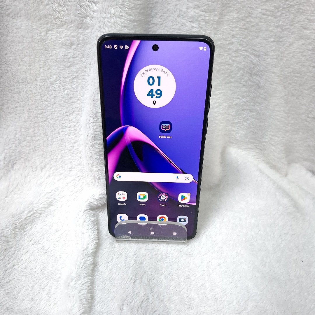 CELULAR MOTOROLA MOTO G84 XT2347-1 (2023) 256 GB 8 GB RAM (SEMINUEVO)
