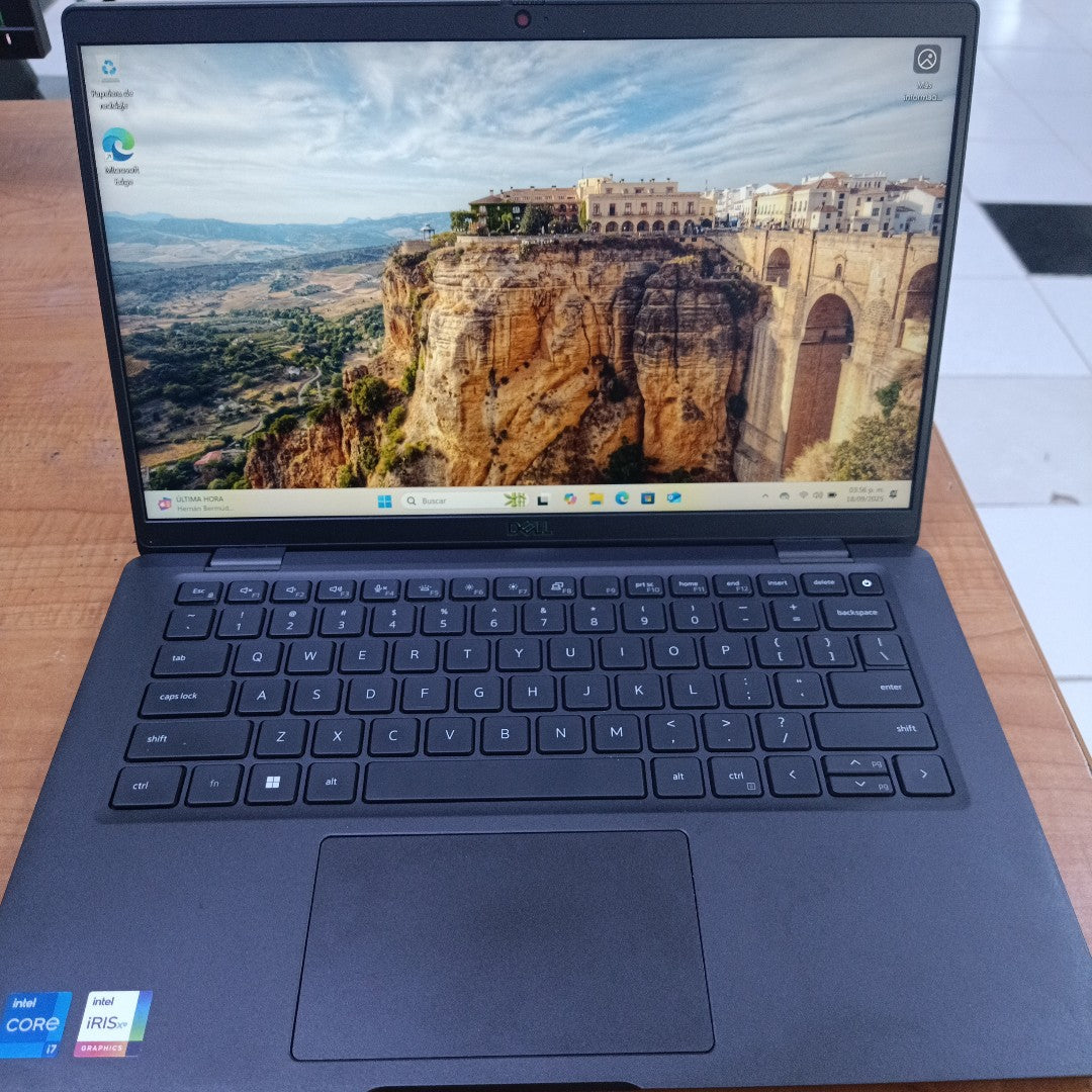 LAPTOP DELL LATITUDE 7430 (2023) 256 GB SSD 16 GB RAM (SEMINUEVO)