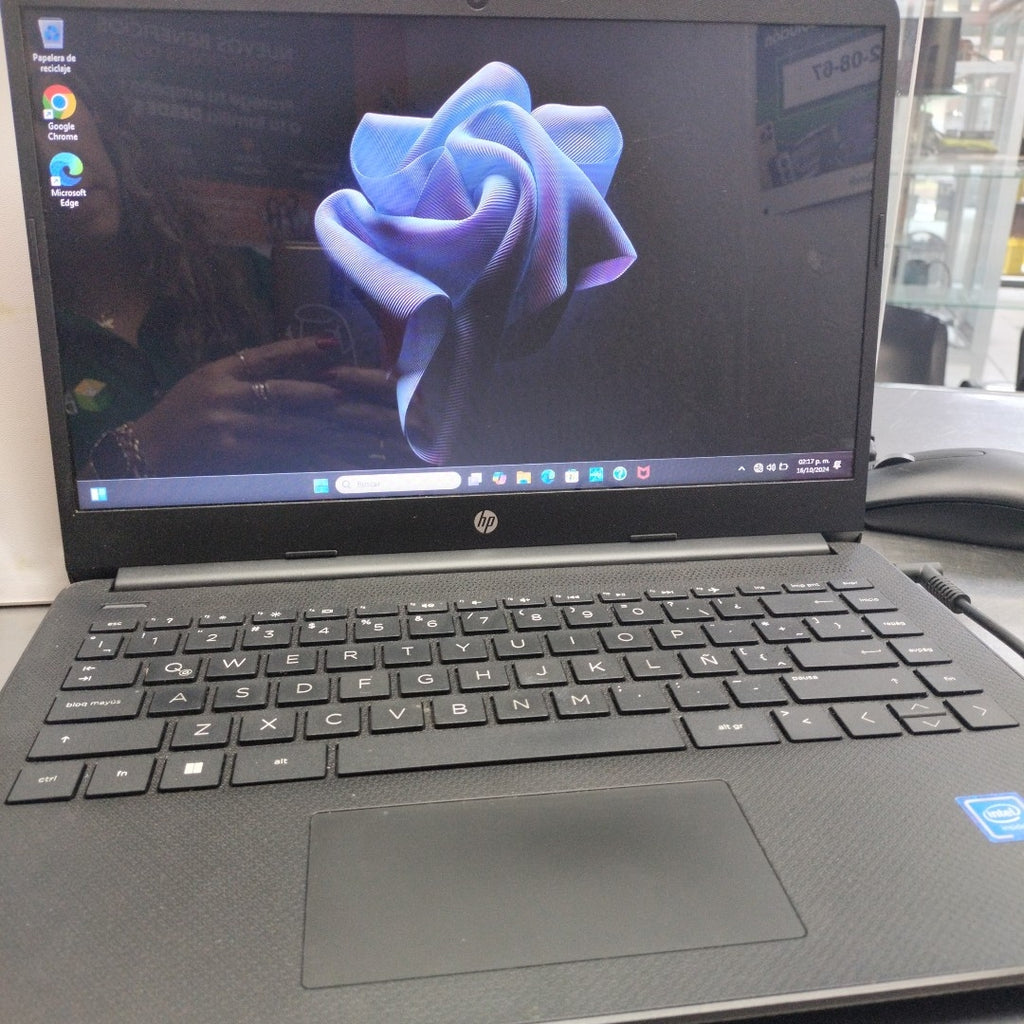 LAPTOP HP 14-DQ0509LA (2023) 128 GB SSD 4 GB RAM (SEMINUEVO)