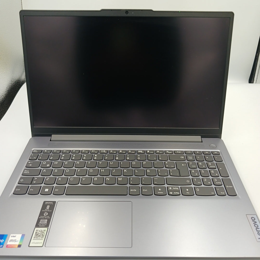 LAPTOP LENOVO IDEAPAD SLIM 3 15IRU8 (2023) 1 TB SSD 16 GB RAM (SEMINUEVO)