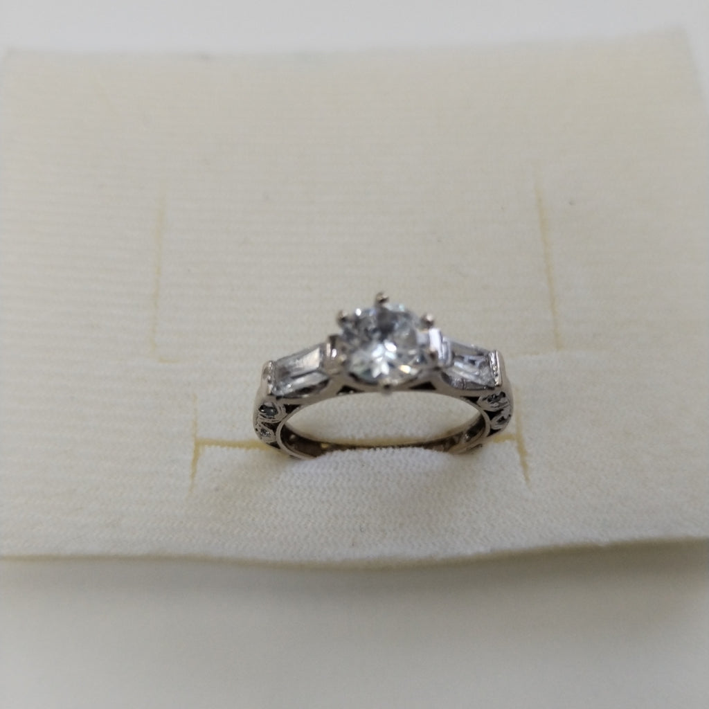 ANILLITO ORO BLANCO 10 K 3,50 GRMS (SEMINUEVO)