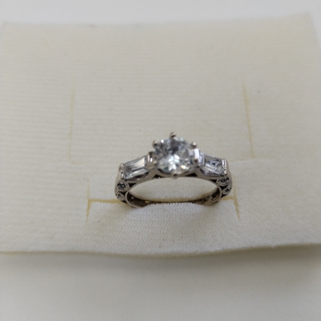 ANILLITO ORO BLANCO 10 K 3,50 GRMS (SEMINUEVO)