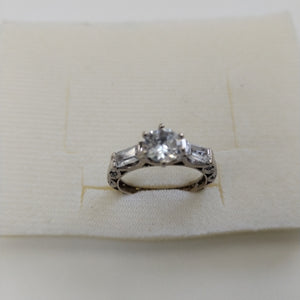 ANILLITO ORO BLANCO 10 K 3,50 GRMS (SEMINUEVO)