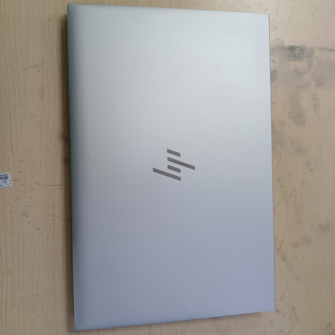 LAPTOP HP ELITEBOOK 840 G8 (2023) 256 GB SSD 16 GB RAM (SEMINUEVO)