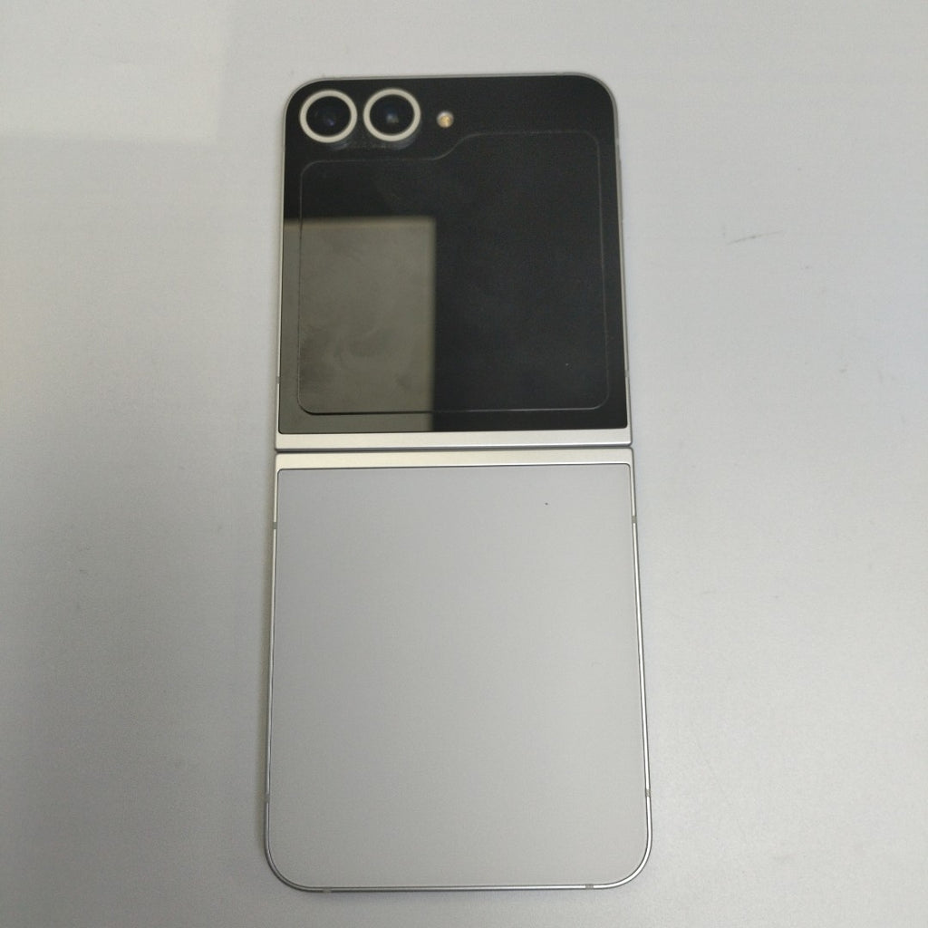 CELULAR SAMSUNG GALAXY Z FLIP6 SM-F741B (2024) 512 GB 12 GB RAM (SEMINUEVO)