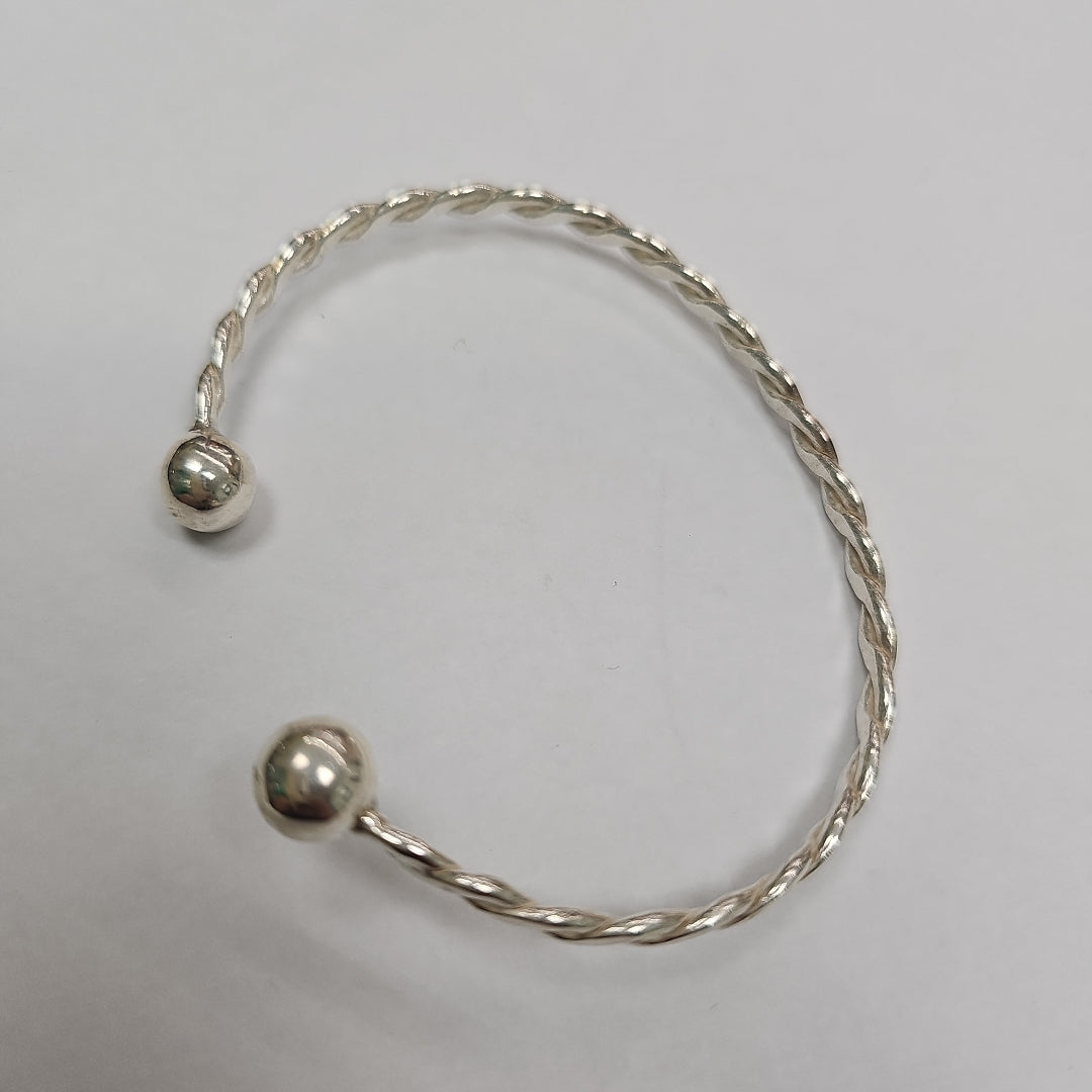 PULSERA RIGIDA PLATA 9,50 GRMS (SEMINUEVO)