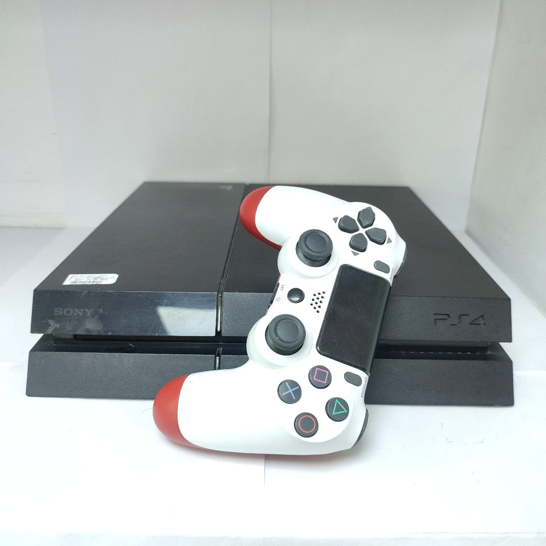 CONSOLA DE VIDEOJUEGO SONY PS4 1 TB (SEMINUEVO)