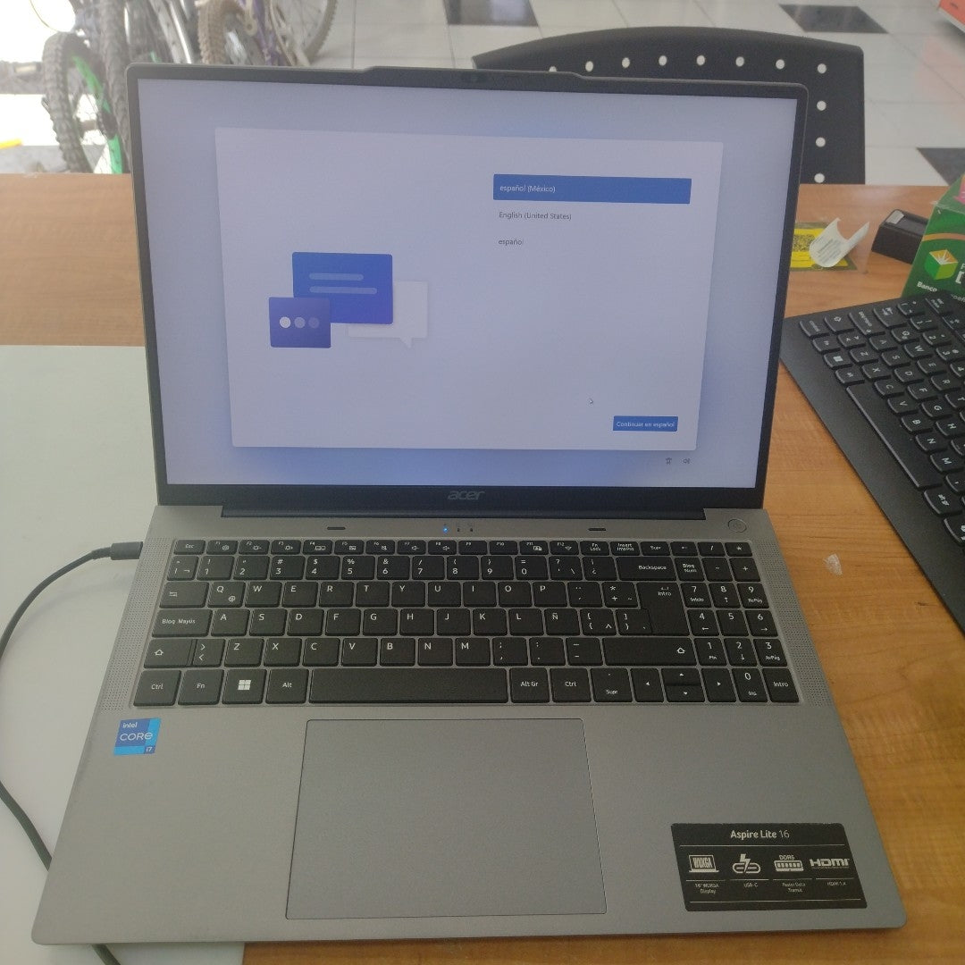 LAPTOP ACER ASPIRE LITE 16 AL16-51P-77VX (2024) 512 GB SSD 16 GB RAM (SEMINUEVO)