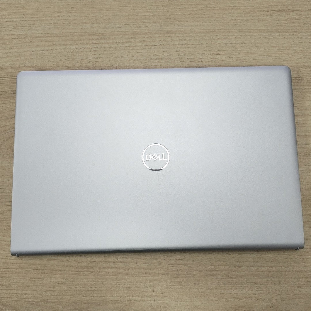 LAPTOP DELL INSPIRON 15 3520 (2024) 512 GB SSD 16 GB RAM (SEMINUEVO)