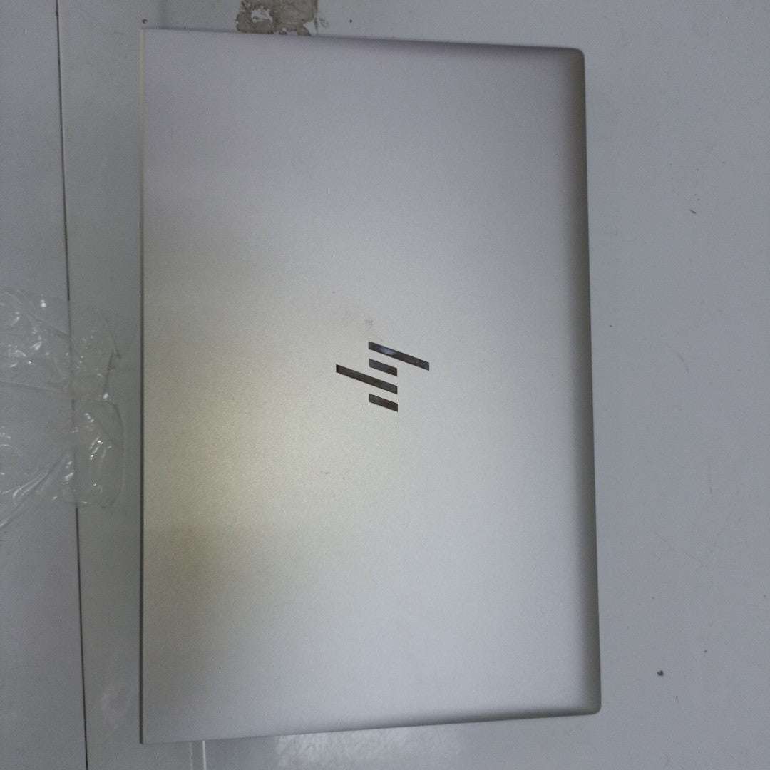 LAPTOP HP ELITEBOOK 840 G8 (2023) 256 GB SSD 16 GB RAM (SEMINUEVO)