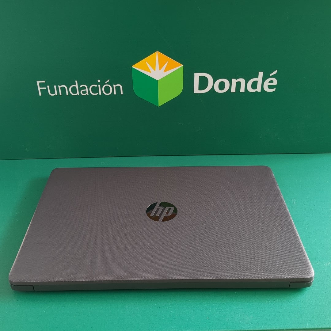 LAPTOP HP 255 G8 (2023) 256 GB SSD 8 GB RAM (SEMINUEVO)