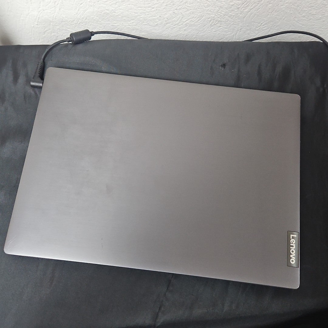 LAPTOP LENOVO V14-IGL (2021) 128 GB SSD 4 GB RAM (SEMINUEVO)