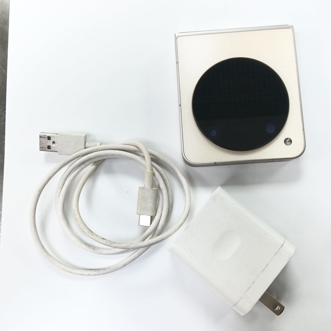 CELULAR NUBIA  FLIP 5G NX724J (2024) 256 GB 8 GB RAM (SEMINUEVO)