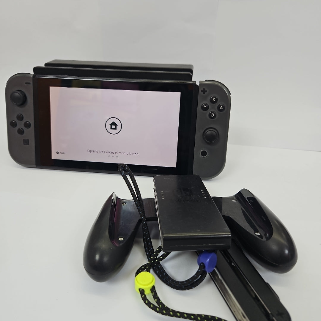 CONSOLA DE VIDEOJUEGO NINTENDO SWITCH 32 GB (SEMINUEVO)