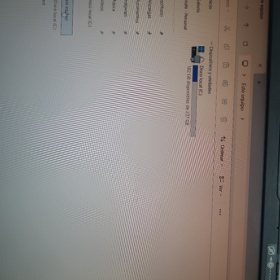 LAPTOP LENOVO IDEAPAD SLIM 3 15IAN8 (2023) 256 GB SSD 8 GB RAM (SEMINUEVO)