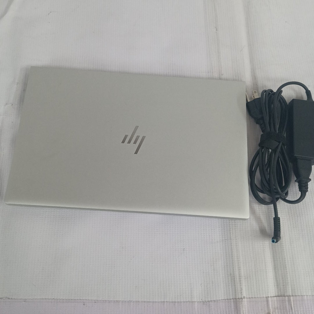 LAPTOP HP ELITEBOOK 840 G8 (2022) 512 GB SSD 16 GB RAM (SEMINUEVO)
