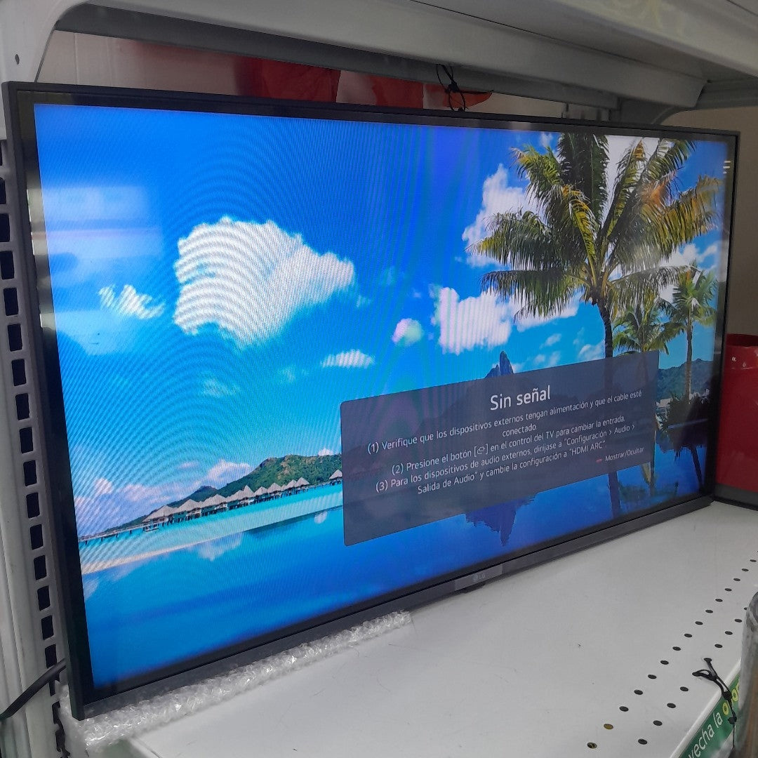 PANTALLA LG 32LR650BPSA (2024) 32" LED HD (SEMINUEVO)