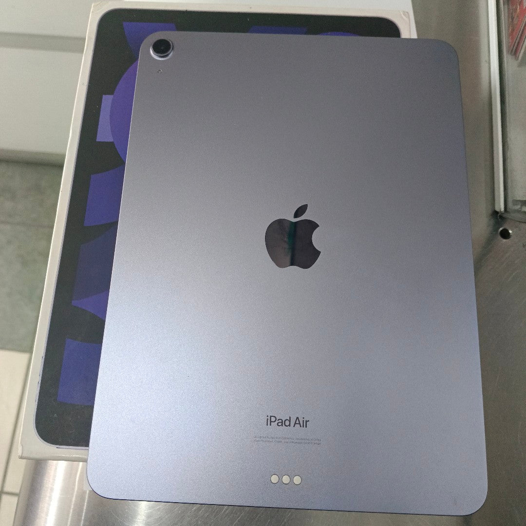 TABLETA APPLE IPAD AIR 5 A2588 256 GB 8 GB RAM (SEMINUEVO)