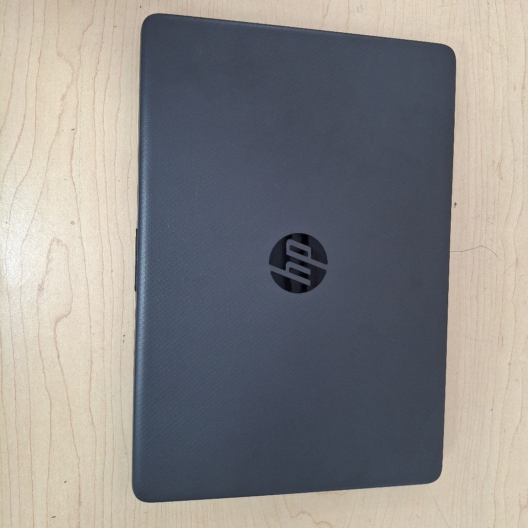 LAPTOP HP 240 G8 (2023) 512 GB SSD 8 GB RAM (SEMINUEVO)