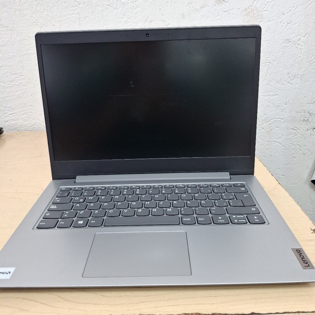 LAPTOP LENOVO IDEAPAD 1 14ADA05 (2021) 64 GB SSD 4 GB RAM (SEMINUEVO)