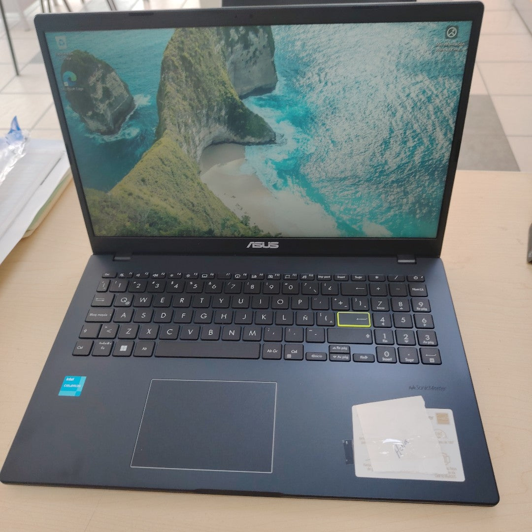 LAPTOP ASUS E510MA-BR632W (2023) 128 GB SSD 8 GB RAM (SEMINUEVO)