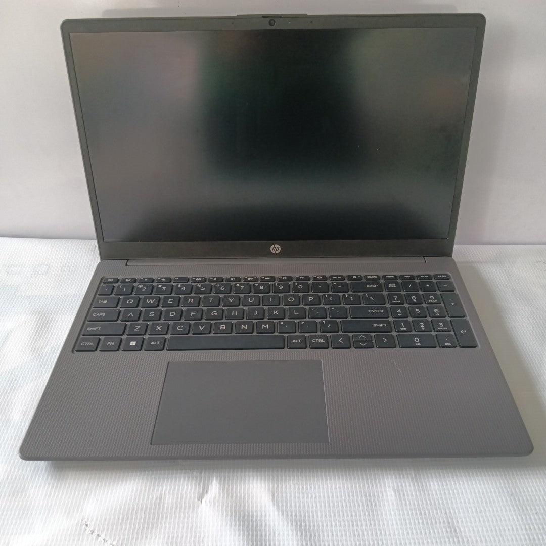 LAPTOP HP 255 G10 (2024) 1 TB SSD 16 GB RAM (SEMINUEVO)