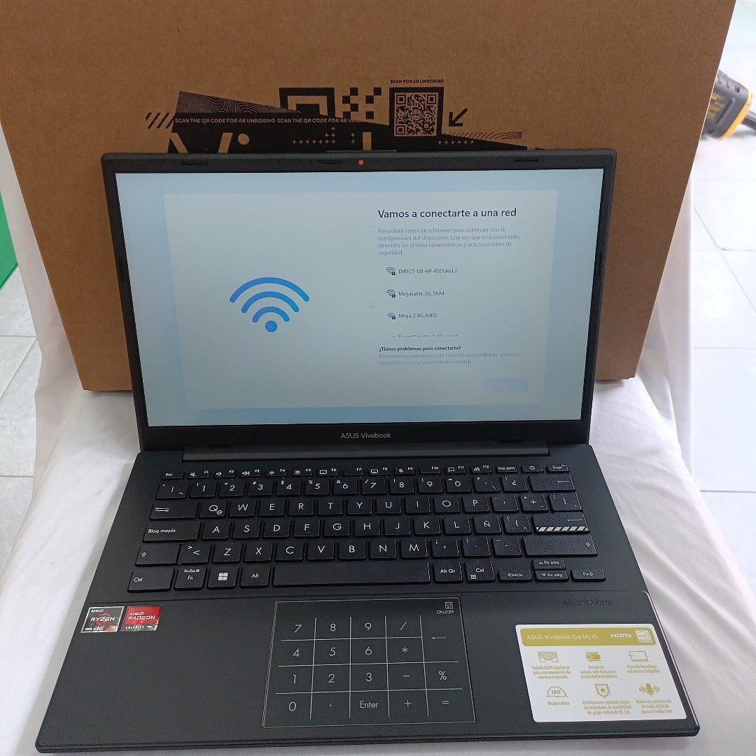 LAPTOP ASUS VIVOBOOK L1404FA-NK286W (2023) 512 GB SSD 8 GB RAM (SEMINUEVO)