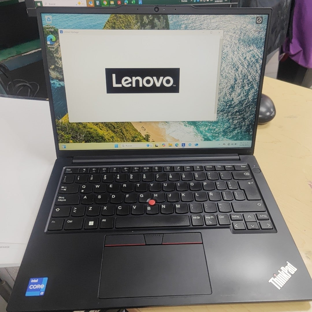 LAPTOP LENOVO THINKPAD E14 GEN 5 (2024) 512 GB SSD 16 GB RAM (SEMINUEVO)