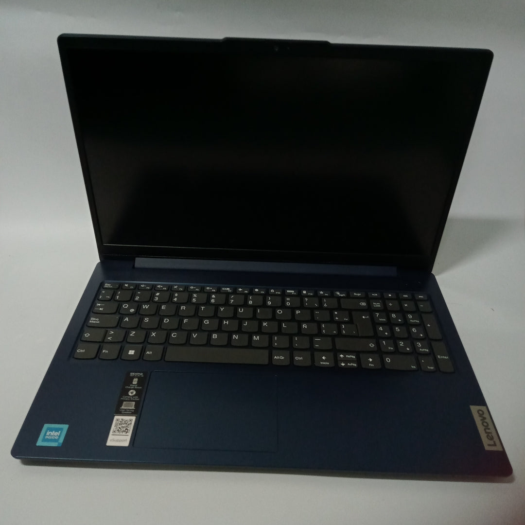 LAPTOP LENOVO IDEAPAD SLIM 3 15IAN8 (2023) 256 GB SSD 8 GB RAM (SEMINUEVO)
