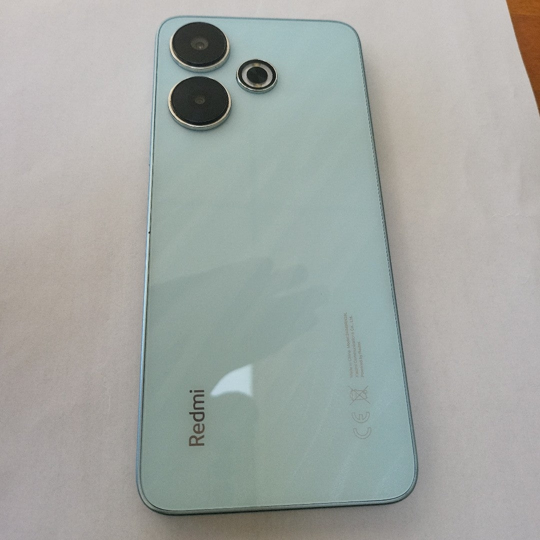 CELULAR XIAOMI REDMI 13 24049RN28L (2024) 256 GB 8 GB RAM (SEMINUEVO)