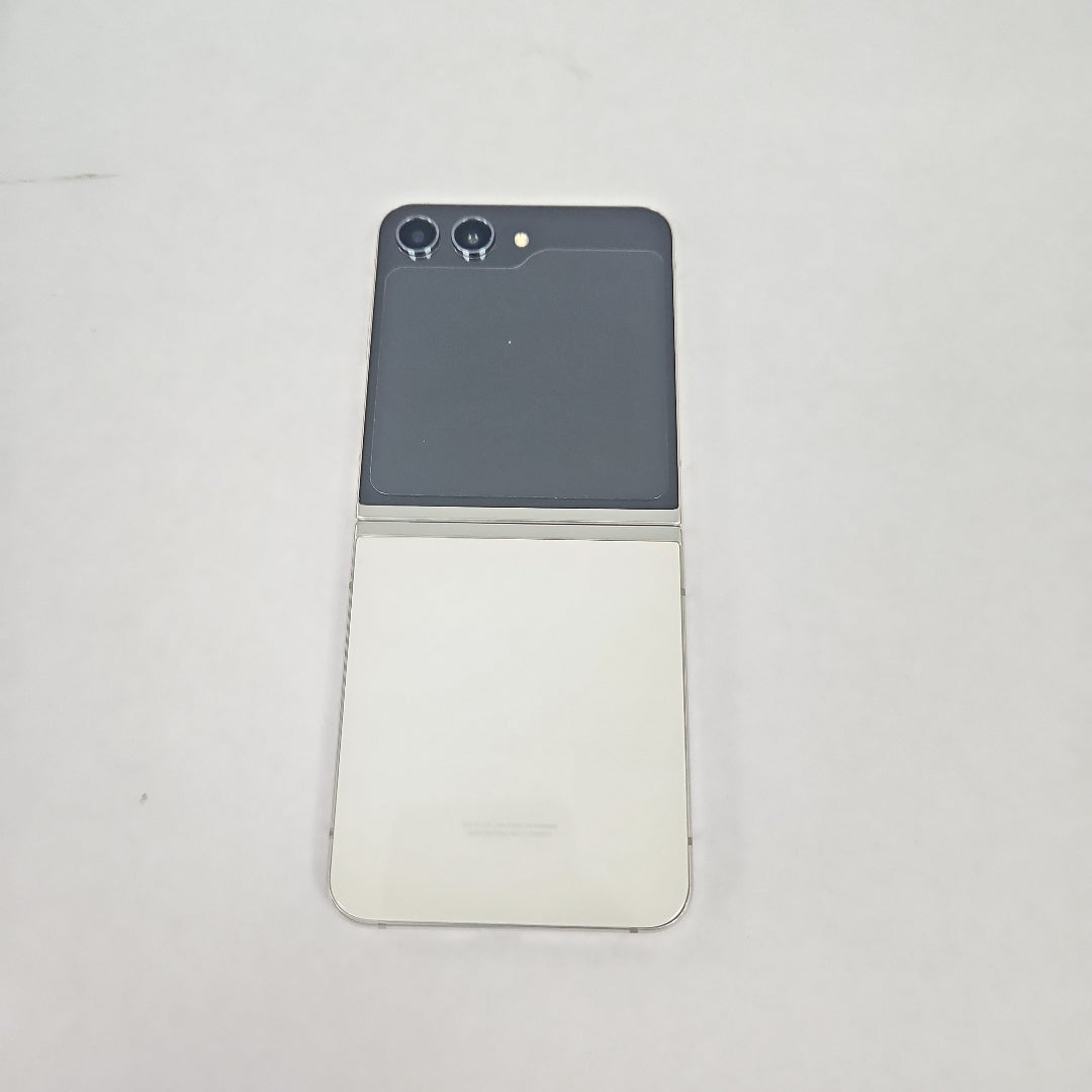CELULAR SAMSUNG GALAXY Z FLIP 5 SM-F731B (2023) 256 GB 8 GB RAM (SEMINUEVO)