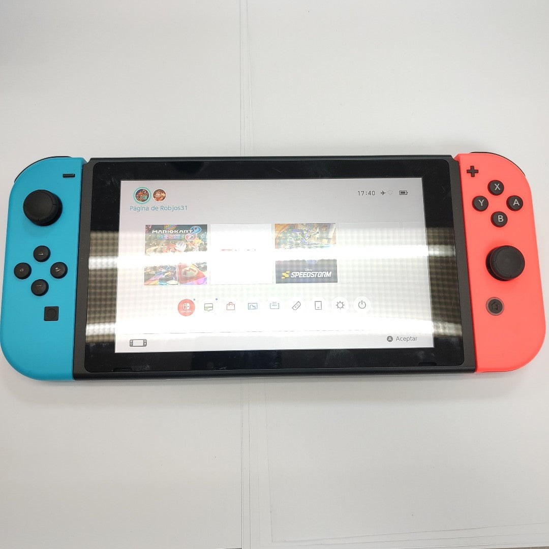 CONSOLA DE VIDEOJUEGO NINTENDO SWITCH 1.1 32 GB (SEMINUEVO)