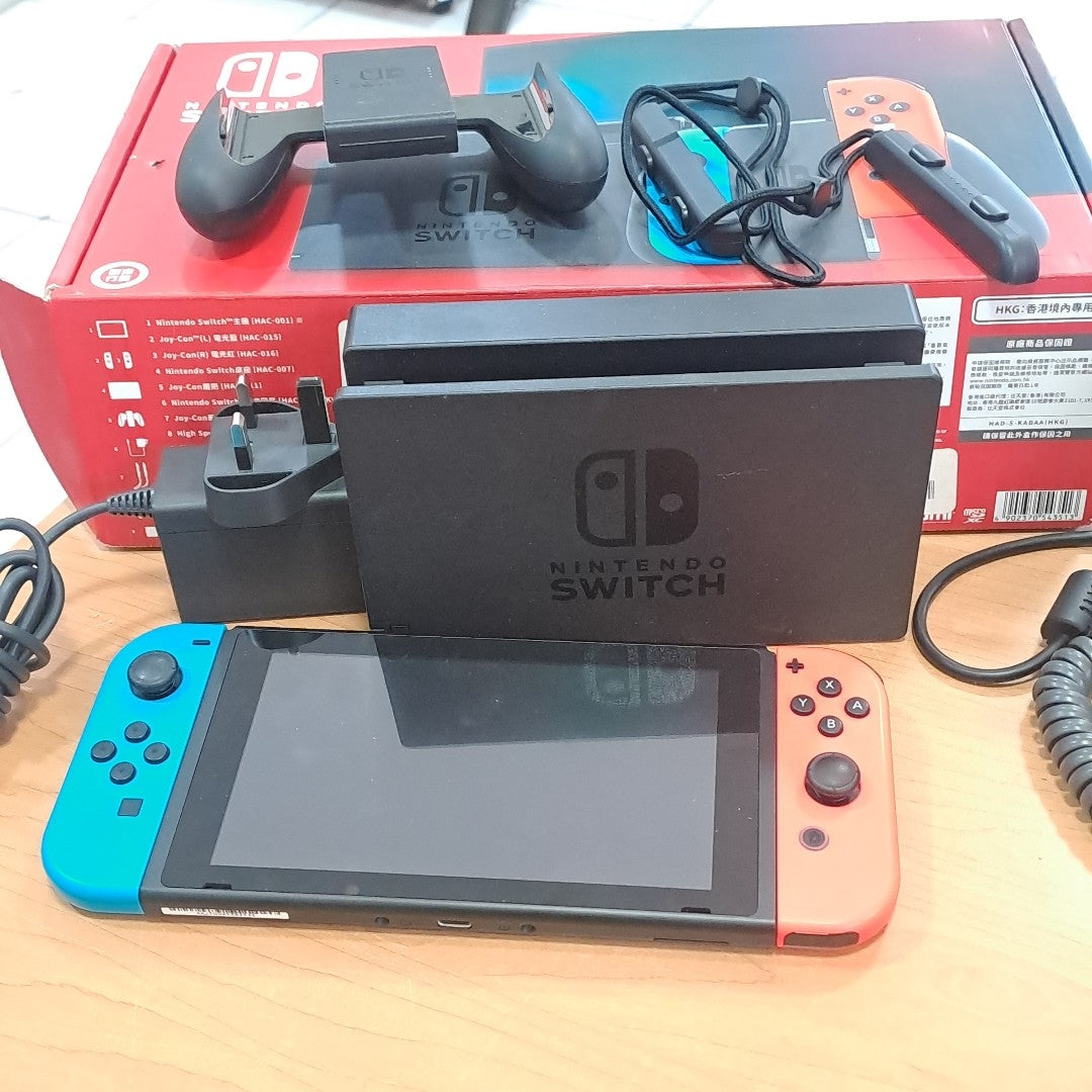 CONSOLA DE VIDEOJUEGO NINTENDO SWITCH 1.1 32 GB (SEMINUEVO)