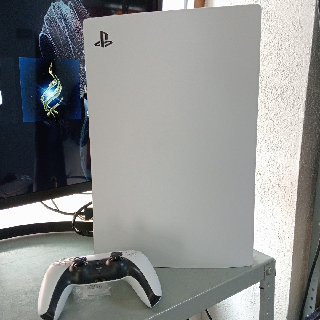 CONSOLA DE VIDEOJUEGO SONY PS5 825 SSD (SEMINUEVO)