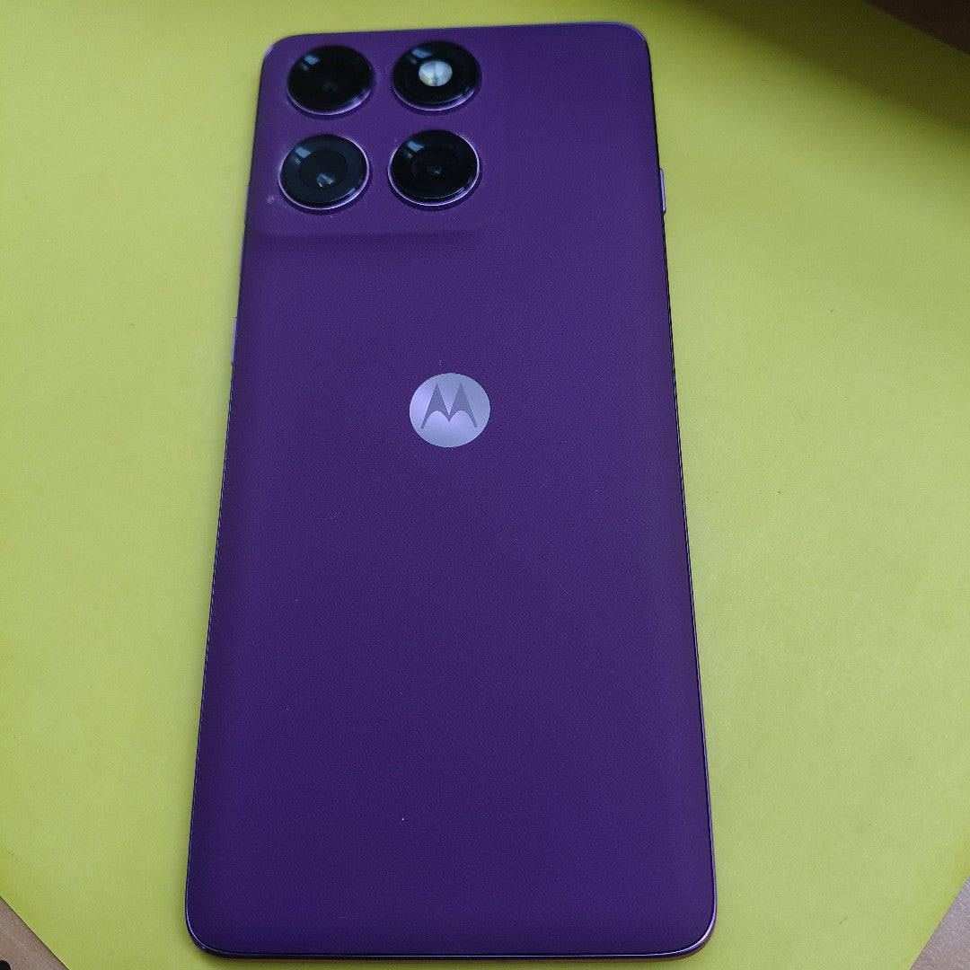 CELULAR MOTOROLA EDGE 60 PRO XT2507-1 (2025) 512 GB 12 GB RAM (SEMINUEVO)