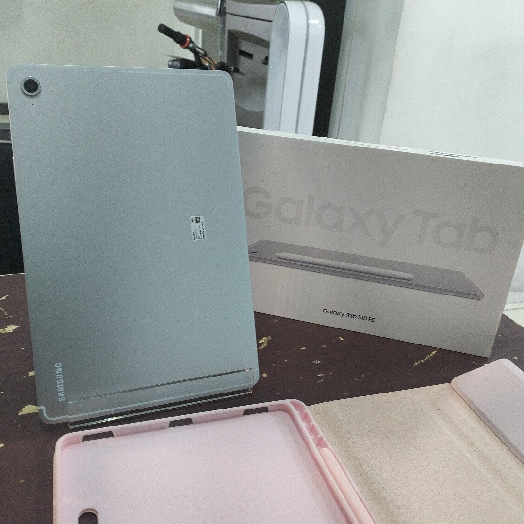 TABLETA SAMSUNG GALAXY TAB S10 FE SM-X520 (2025) 256 GB 12 GB RAM (SEMINUEVO)