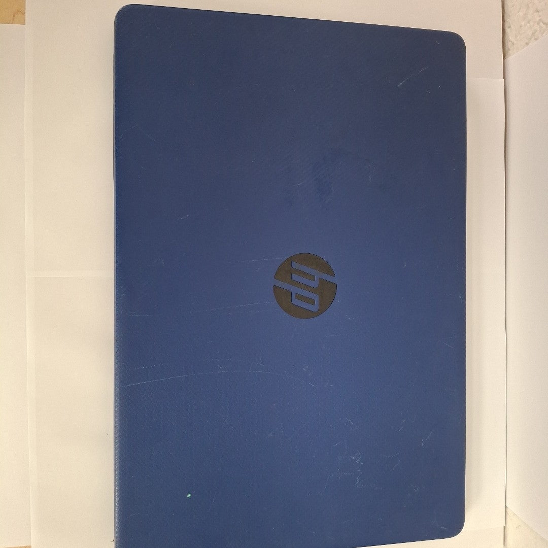 LAPTOP HP 15-EF1003LA (2021) 128 GB SSD 4 GB RAM (SEMINUEVO)
