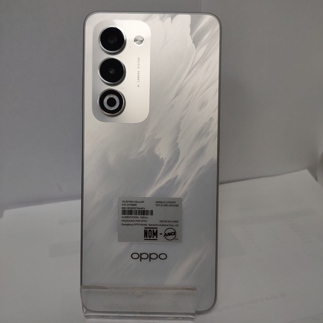 CELULAR OPPO  A5 CPH2727 (2025) 256 GB 4 GB RAM (SEMINUEVO)