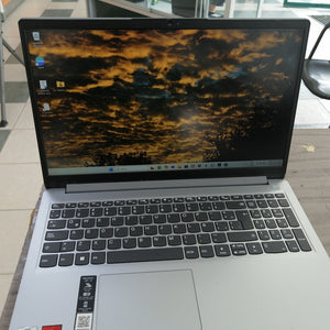 LAPTOP LENOVO IDEAPAD 1 15AMN7 (2023) 256 GB SSD 8 GB RAM (SEMINUEVO)