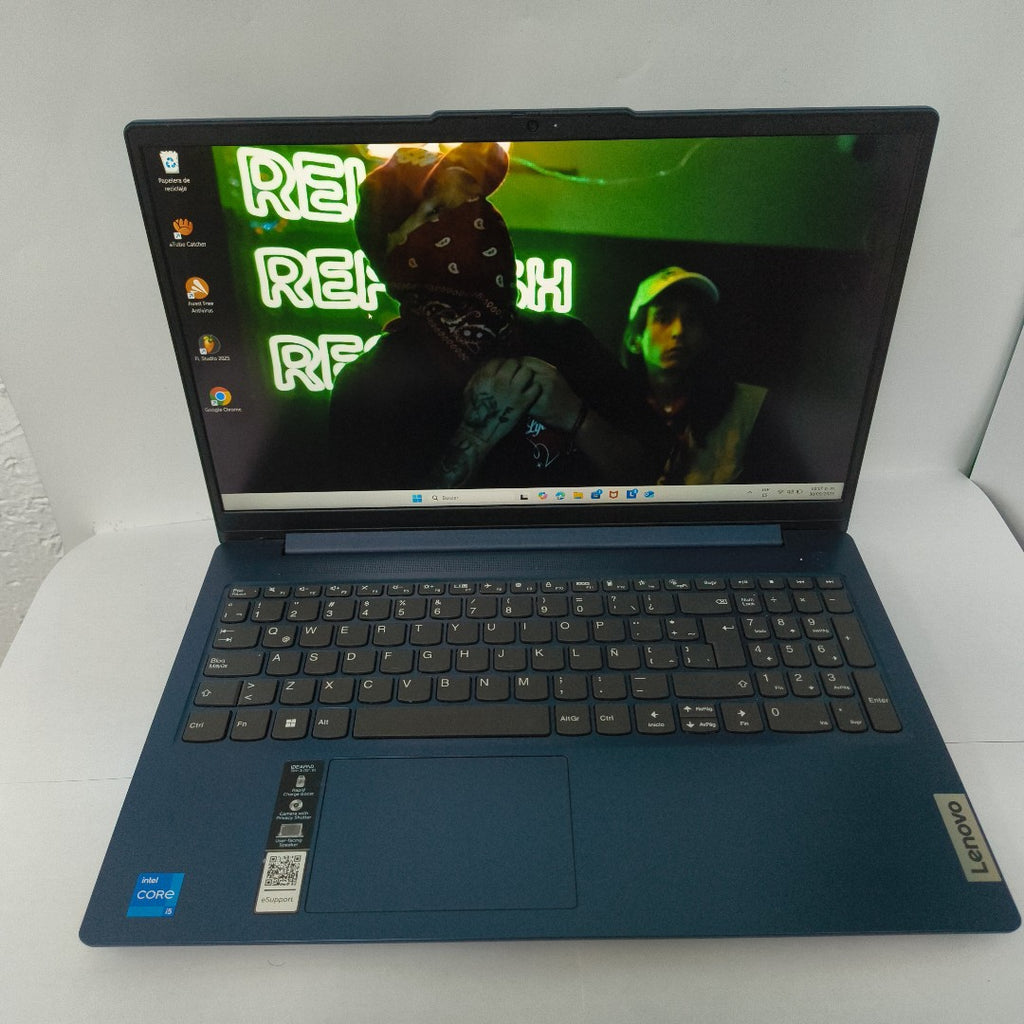 LAPTOP LENOVO IDEAPAD SLIM 3 15IRU8 (2024) 512 GB SSD 8 GB RAM (SEMINUEVO)