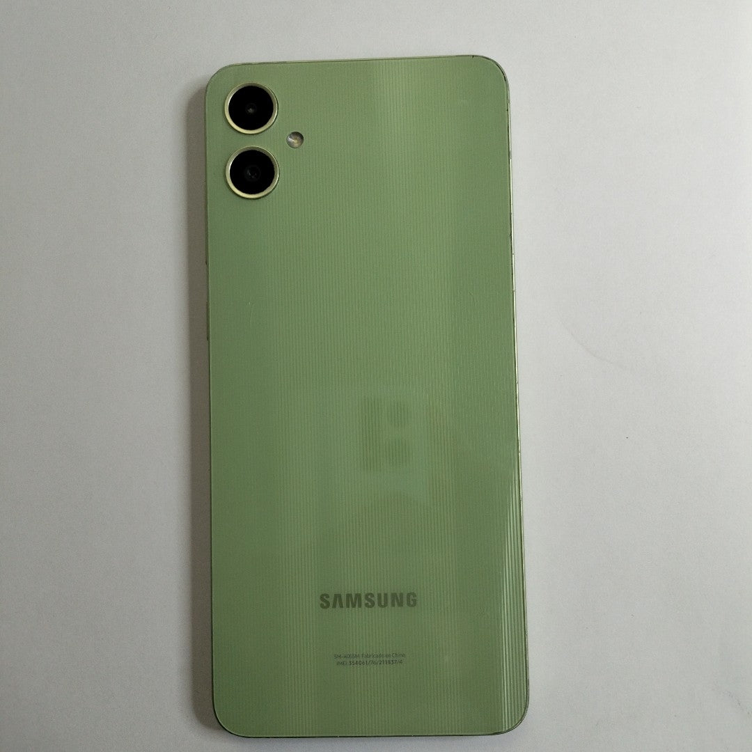 CELULAR SAMSUNG GALAXY A05 SM-A055M (2023) 64 GB 4 GB RAM (SEMINUEVO)