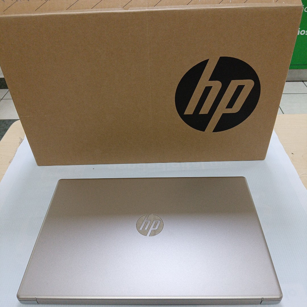 LAPTOP HP 15-FD281LA (2025) 512 GB SSD 16 GB RAM (SEMINUEVO)