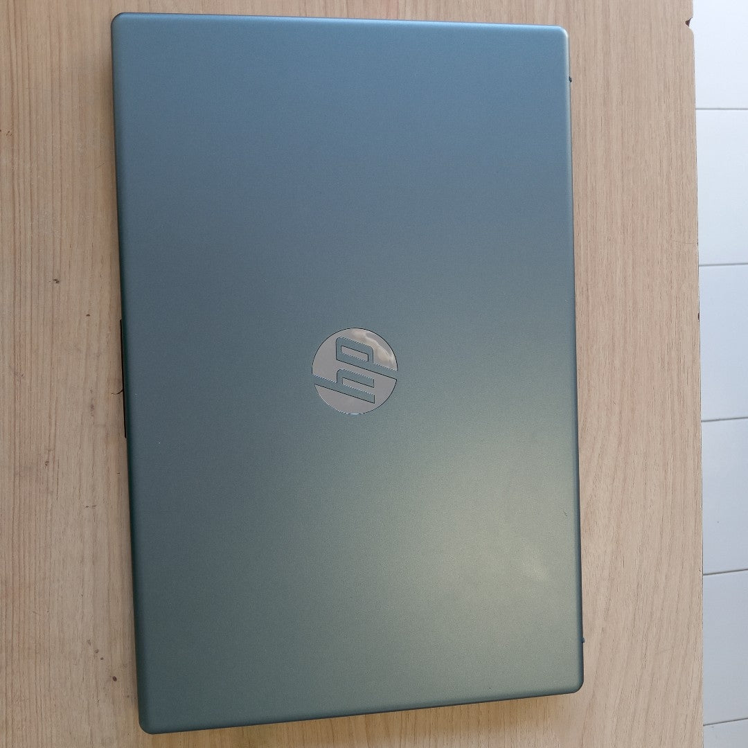 LAPTOP HP 15-FD0026LA (2024) 512 GB SSD 8 GB RAM (SEMINUEVO)