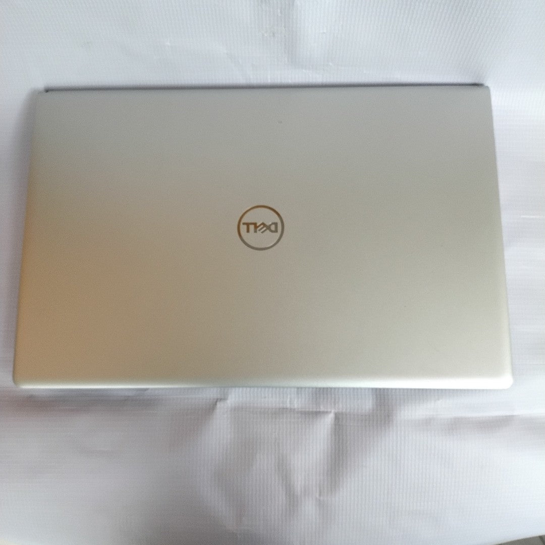 LAPTOP DELL INSPIRON 15 3520 (2024) 1 TB SSD 16 GB RAM (SEMINUEVO)