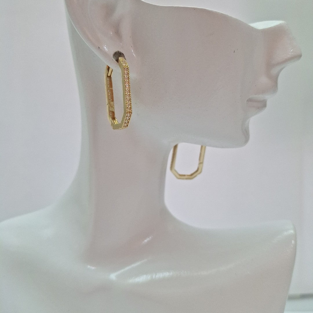 HUGGIES ORO 14K 2.6 (NUEVO)