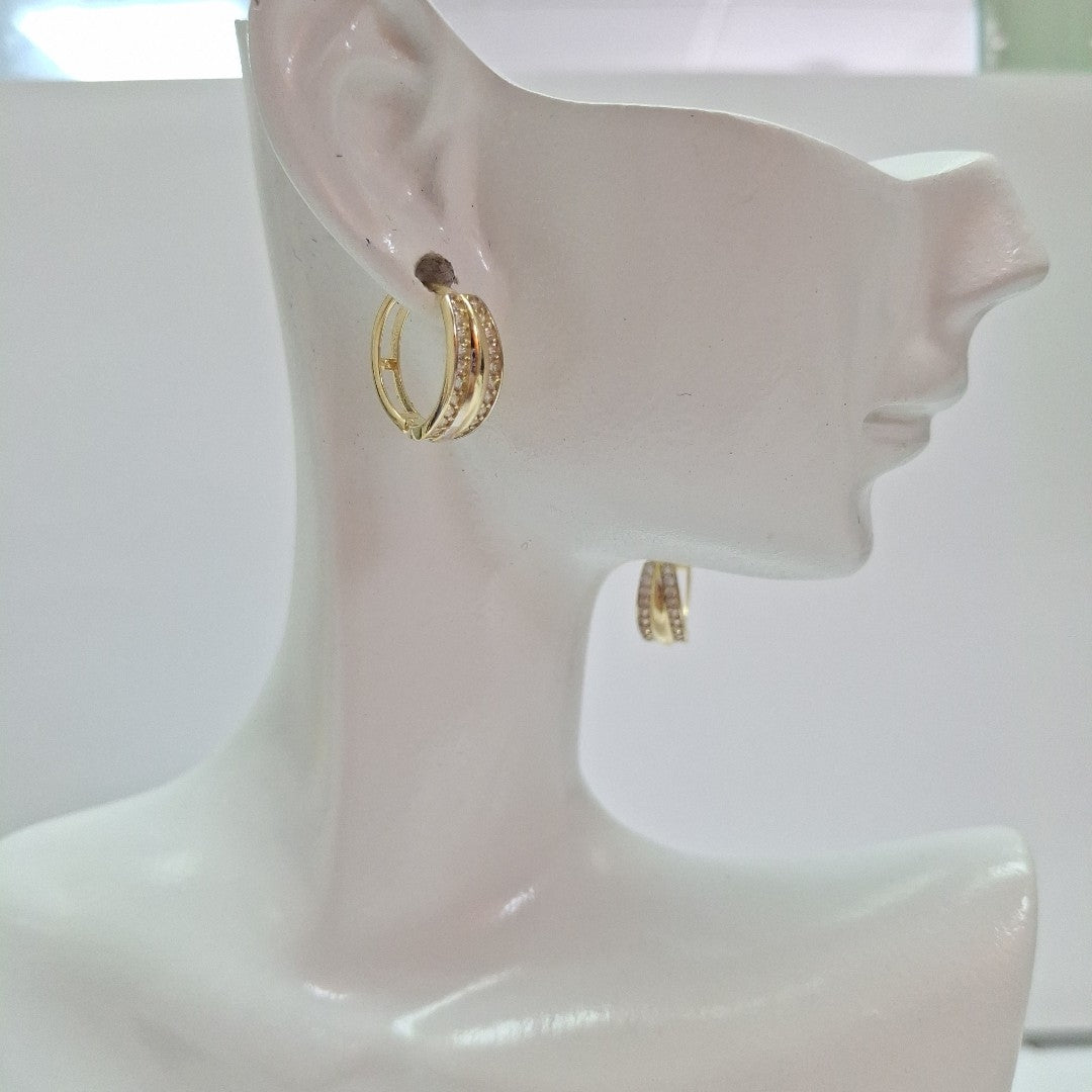 HUGGIES ORO 14K 2.7 (NUEVO)