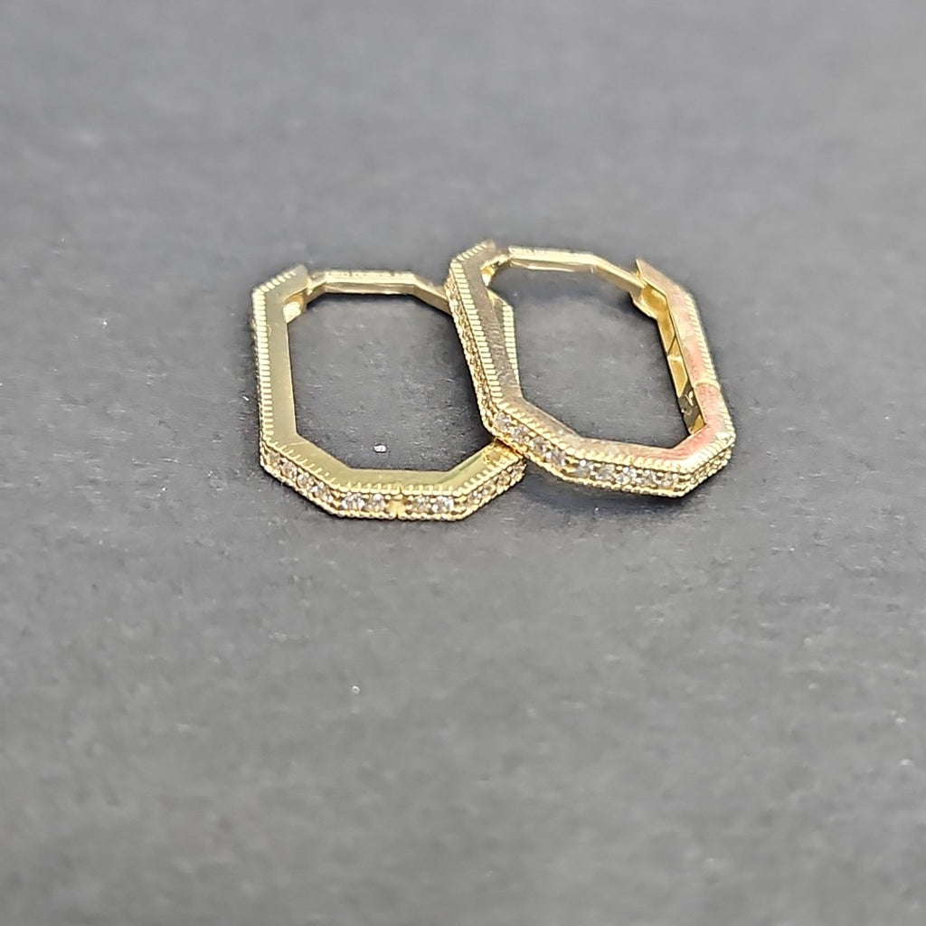 HUGGIES ORO 14K 2.6 (NUEVO)
