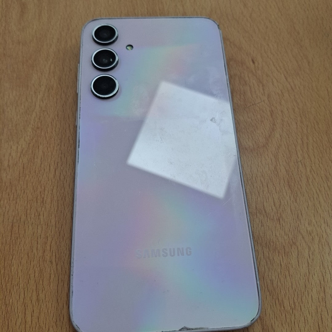 CELULAR SAMSUNG GALAXY A35 5G SM-A356E (2024) 128 GB 6 GB RAM (SEMINUEVO)