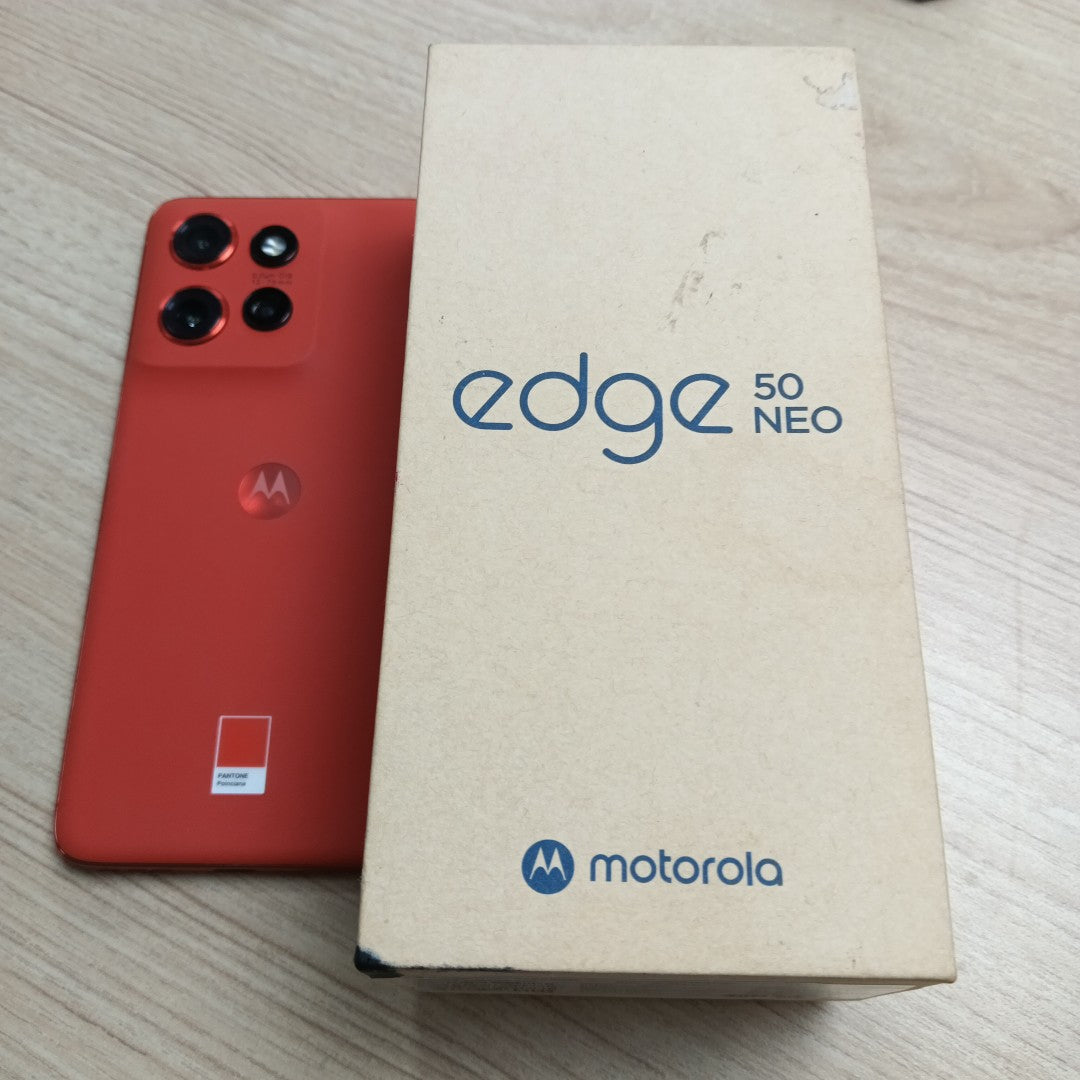 CELULAR MOTOROLA EDGE 50 NEO XT2409-2 (2024) 256 GB 8 GB RAM (SEMINUEVO)